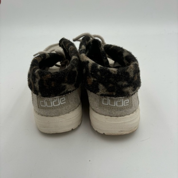 Hey Dude Women’s 7 Britt Cream Cheetah Ankle Lace Up Shoe - Picture 7 of 9
